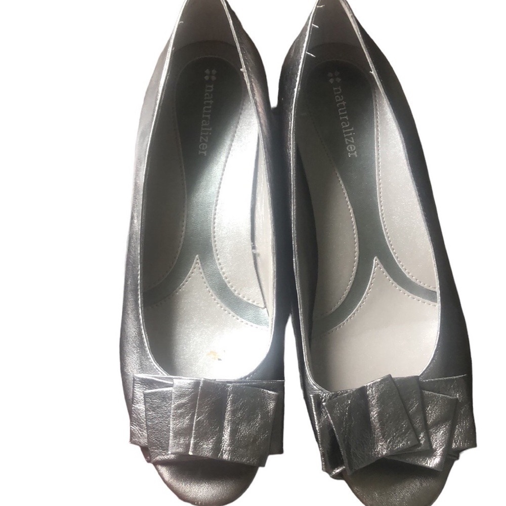 Naturalizer Gray Heels with Peep-Toe Design